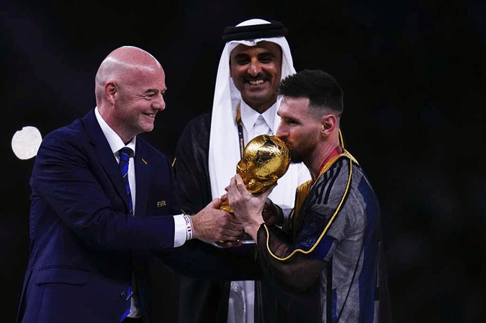 messi-received-world-cup-2022
